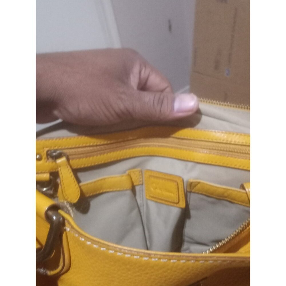 Beautiful Cole Haan Tan Brown Soft Leather Shoulder Handbag w/Double Handles - Picture 9 of 11